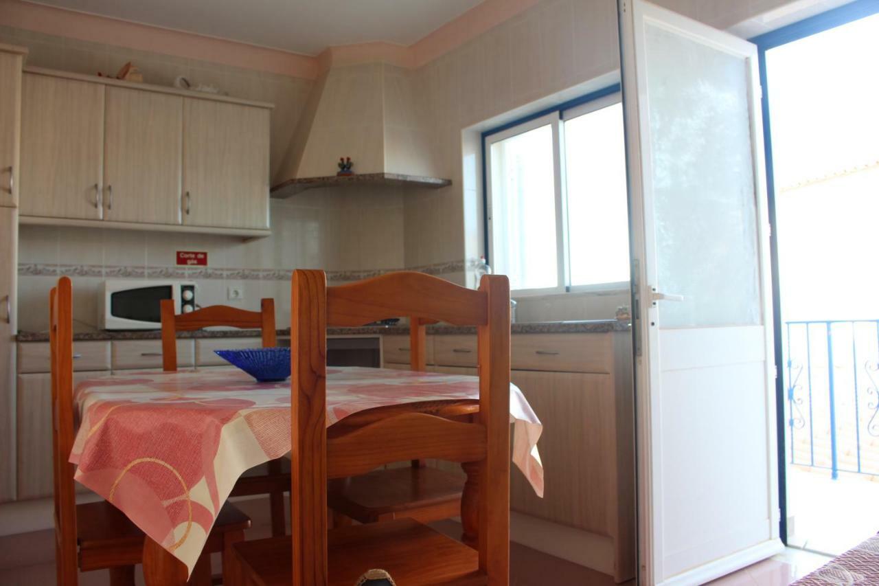 Oceanus Room With Private Kitchen, Bathroom And Terrace 300M From The Beach Sagres Exterior photo
