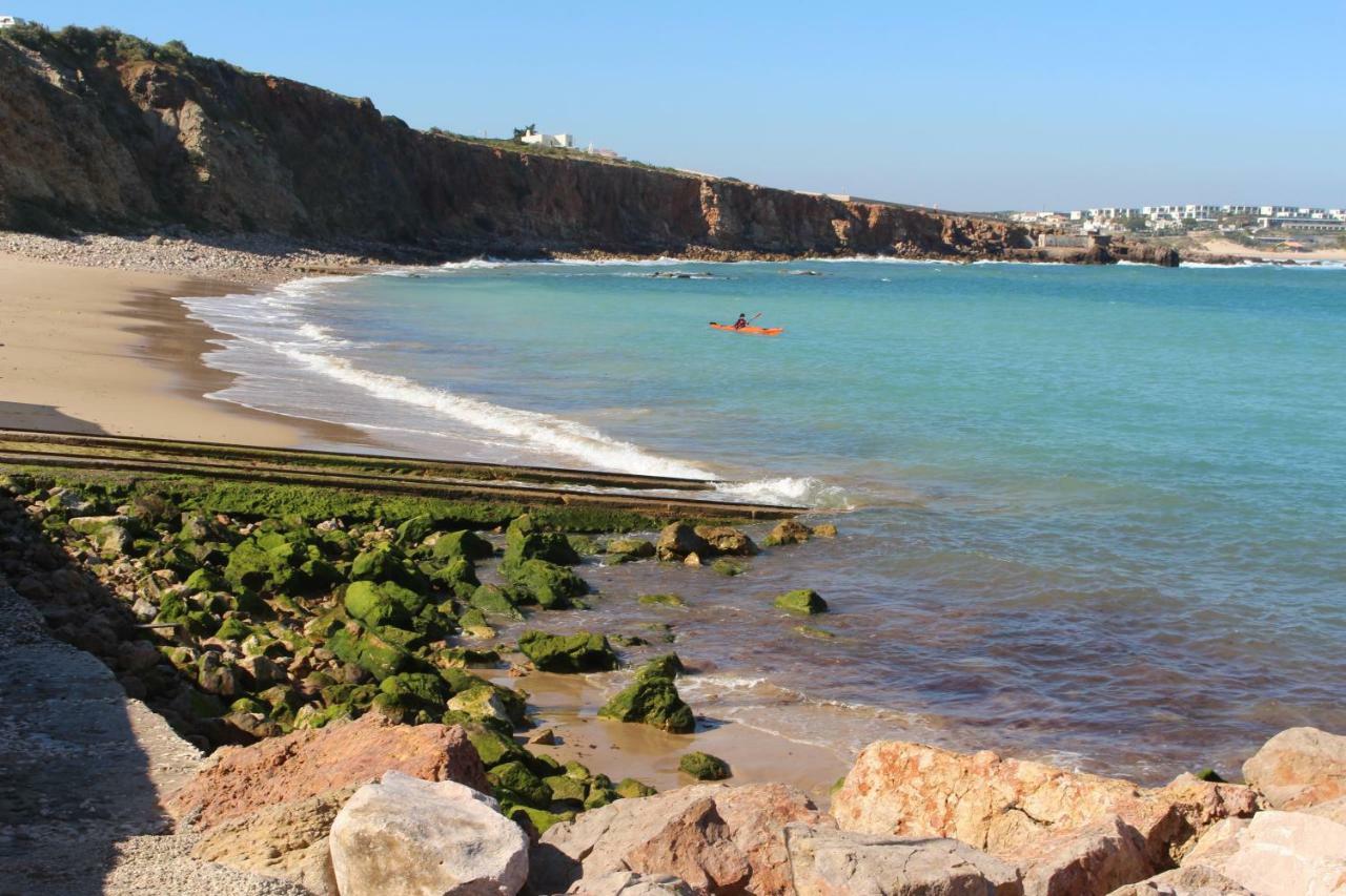 Oceanus Room With Private Kitchen, Bathroom And Terrace 300M From The Beach Sagres Exterior photo