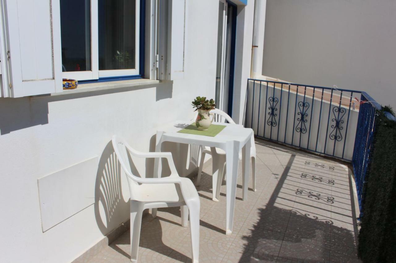 Oceanus Room With Private Kitchen, Bathroom And Terrace 300M From The Beach Sagres Exterior photo